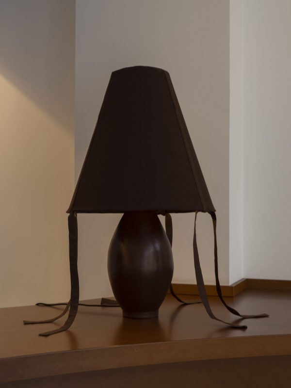 brown_largelamp